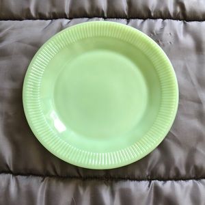 Vintage 9" Jadeite Green Milk Glass Ribbed plate